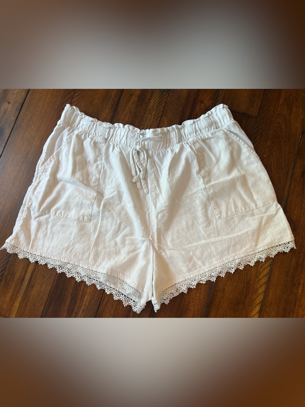 Women’s White Lace-Trim Drawstring Shorts